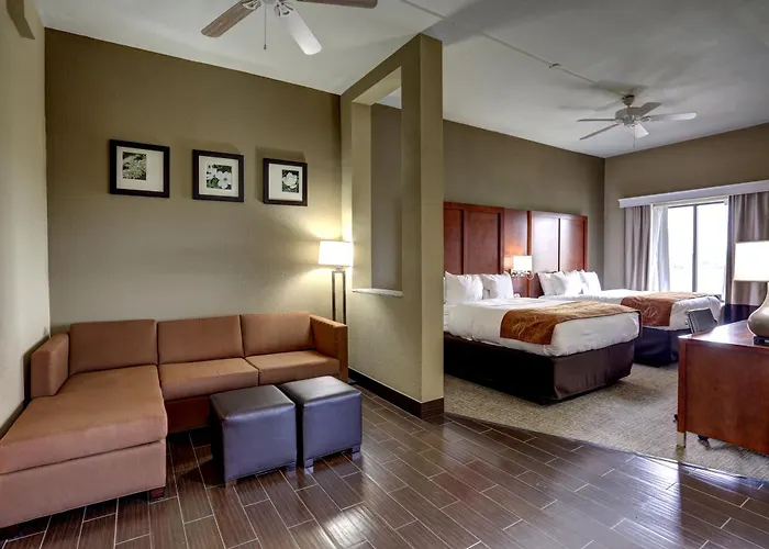 Comfort Suites Batesville